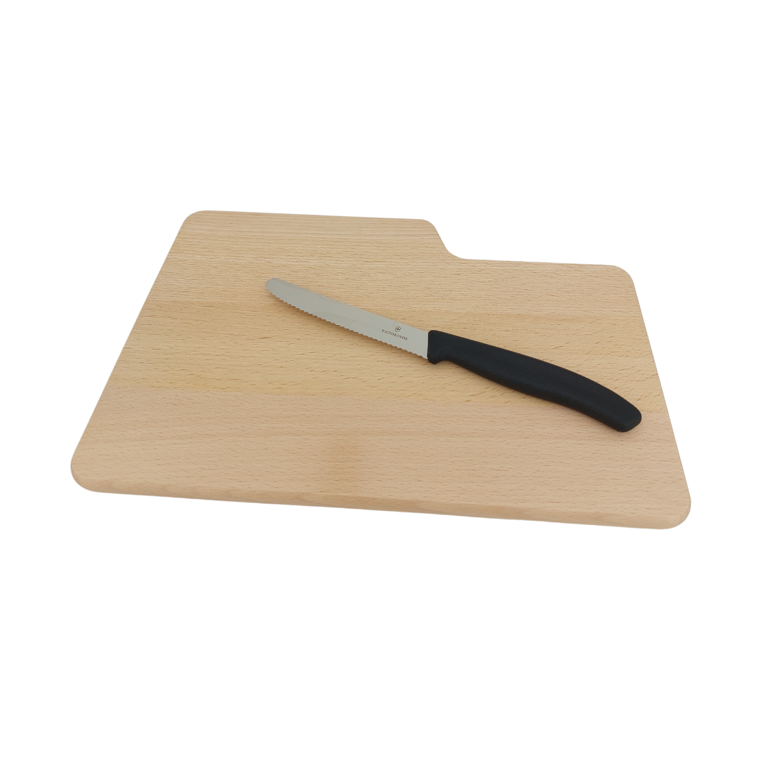 Brotzeitbrett mit Messer